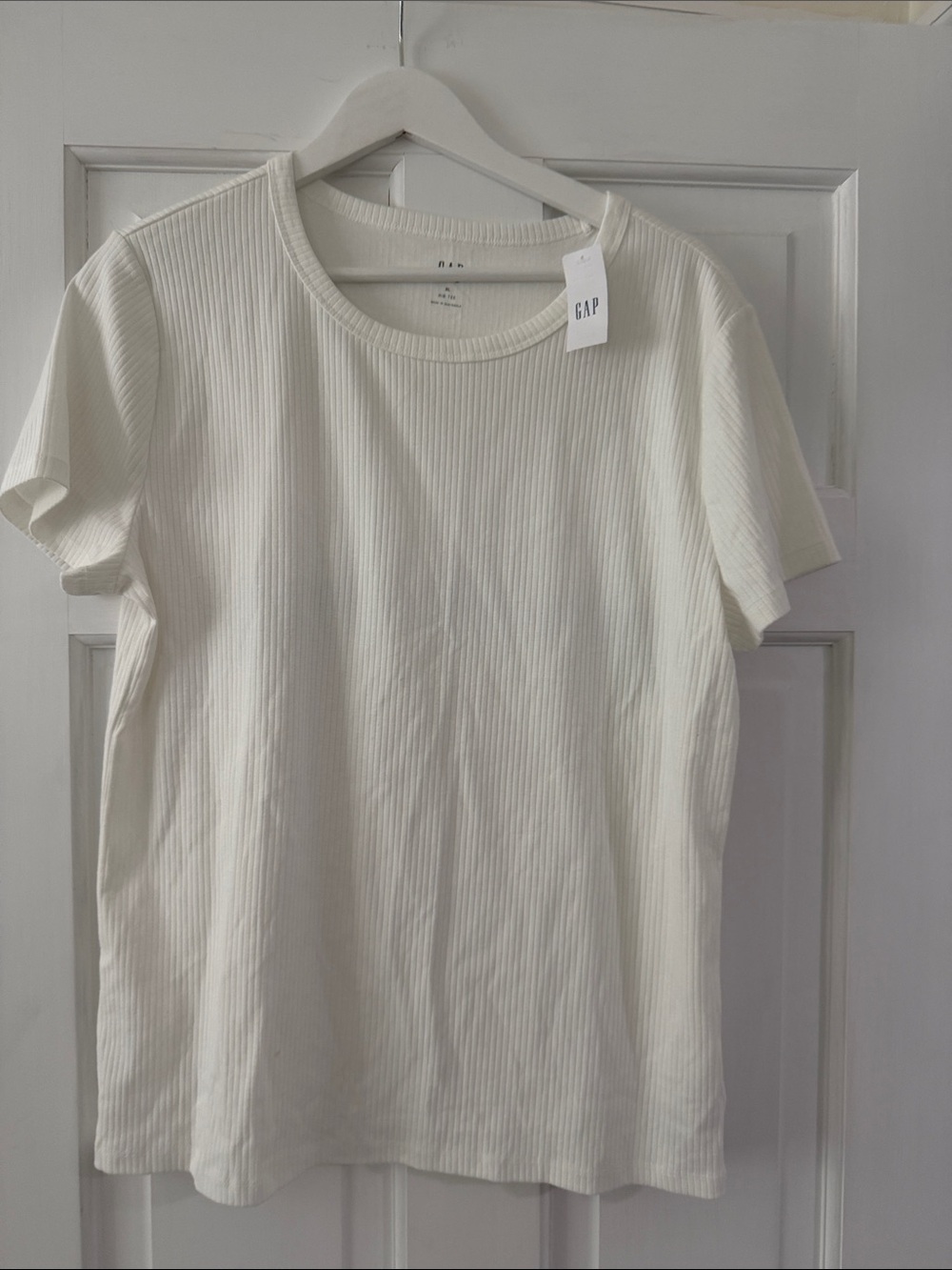 GAP Women's Cream Ribbed Crewneck Short-Sleeve Tee